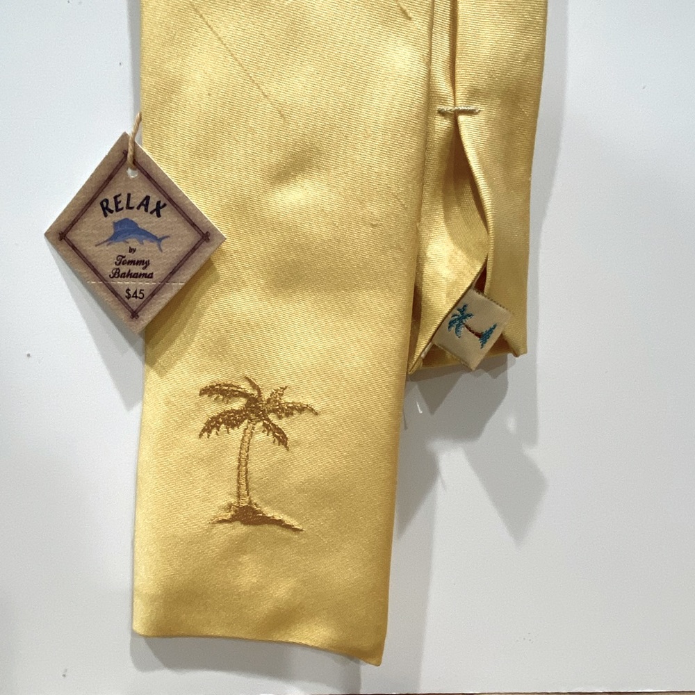 Tommy Bahama Gold Silk Tie “Little Palm Solid” - Picture 6 of 6